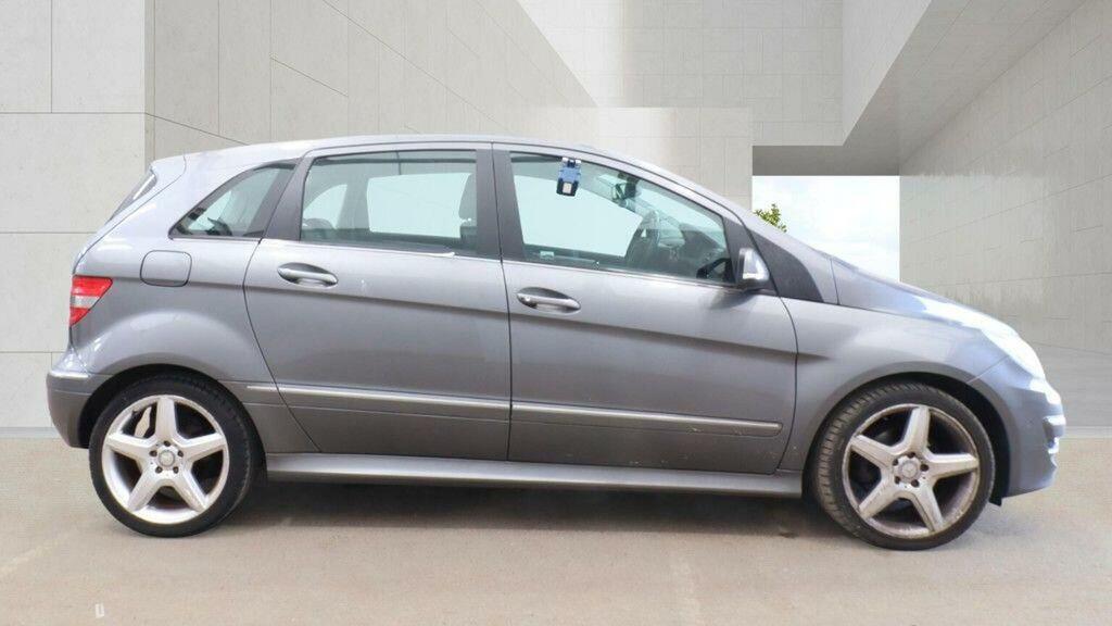 Mercedes-Benz B Class Class White #7