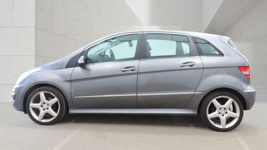 Mercedes-Benz B Class Class White #8