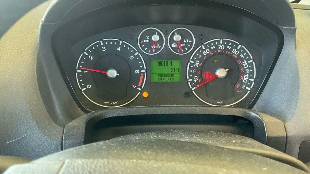 Ford Fiesta 1.25 Zetec Climate Red #5