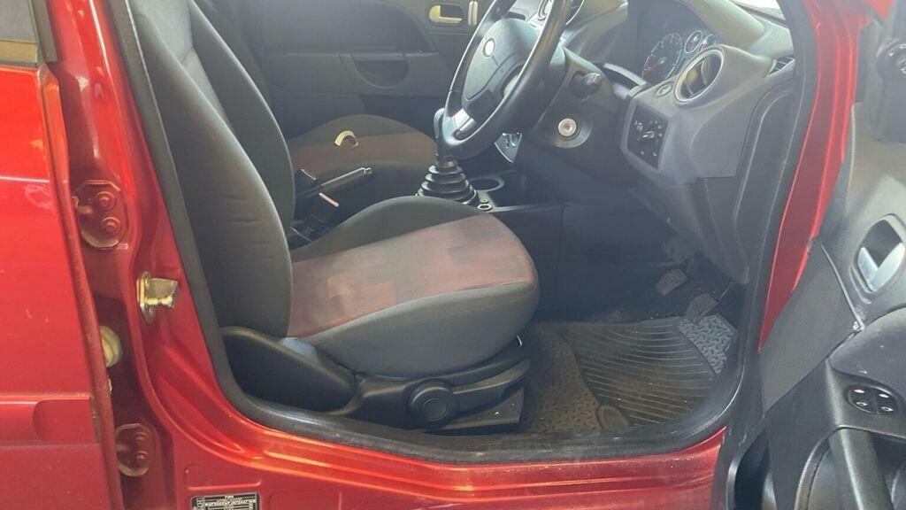 Ford Fiesta 1.25 Zetec Climate Red #4