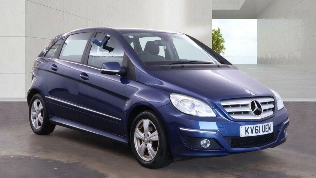 Mercedes-Benz B Class Mpv Silver #17