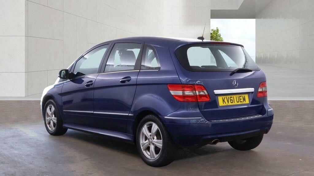 Mercedes-Benz B Class Mpv Silver #7