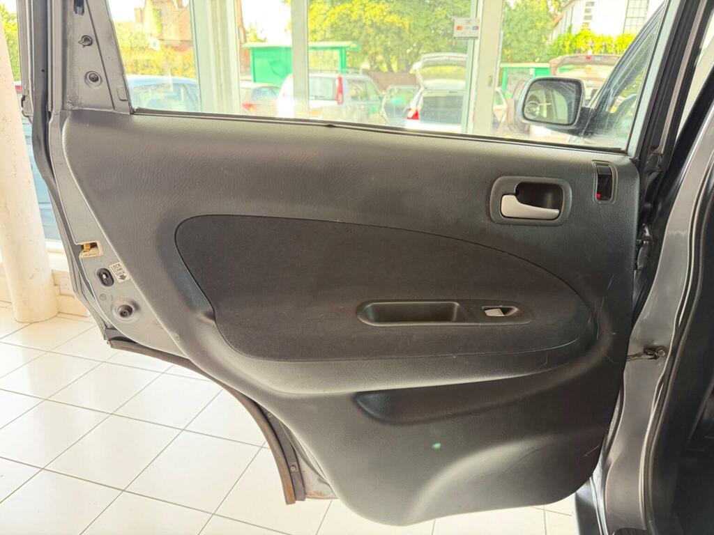 Honda Hr-V 4Wd 5-Door Grey #18