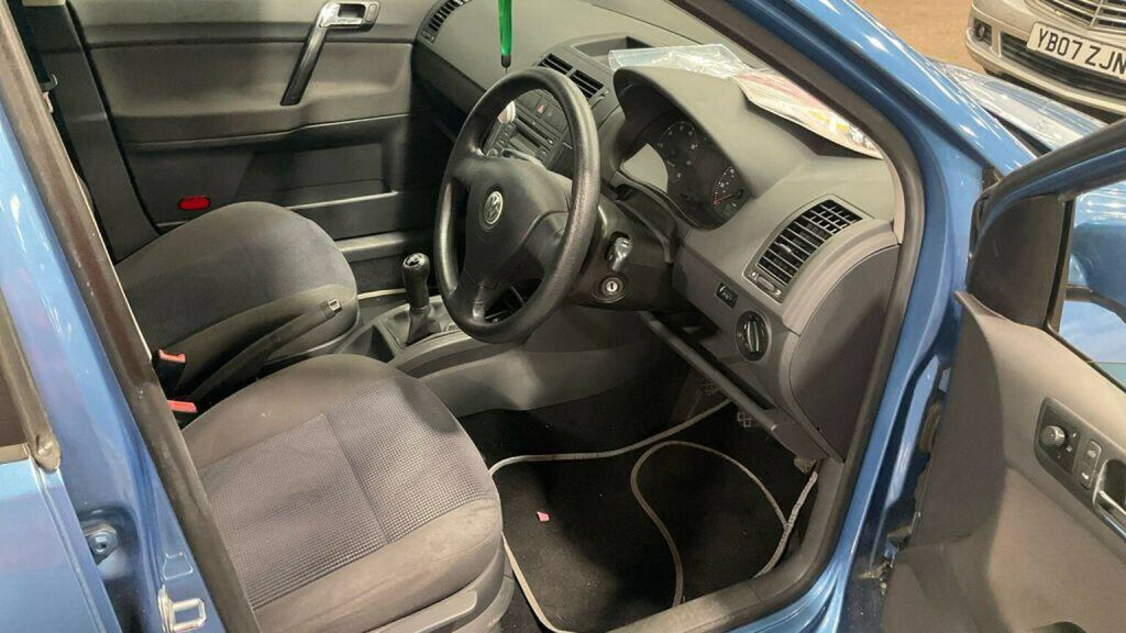 Volkswagen Polo S 70Bhp Blue #14