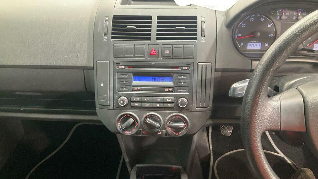 Volkswagen Polo S 70Bhp Blue #5