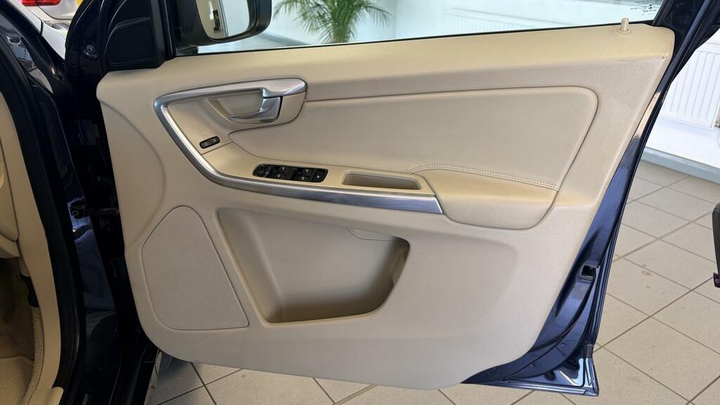 Volvo XC60 Suv 2.0 D4 R-design Lux Euro 6 Ss 201515 Grey #16