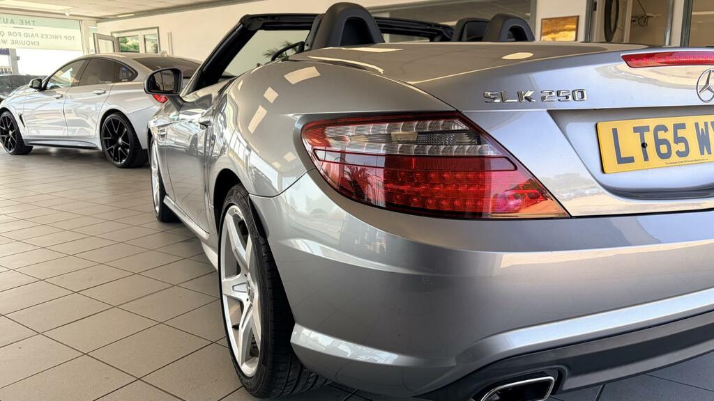 Mercedes-Benz SLK 2.2L 2.1 Cdi Amg Sport Convertible G-tr Black #9