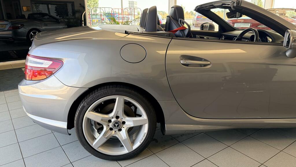 Mercedes-Benz SLK 2.2L 2.1 Cdi Amg Sport Convertible G-tr Black #7