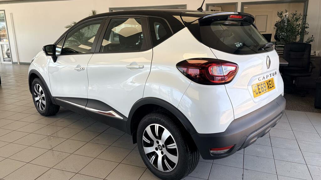 Renault Captur Play White #2