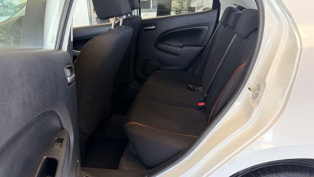 Mazda 2 1.5 Sport Euro 5 Red #13
