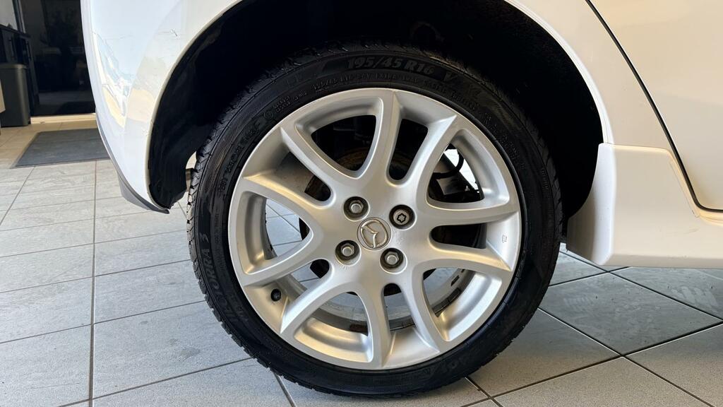 Mazda 2 Takuya White #4