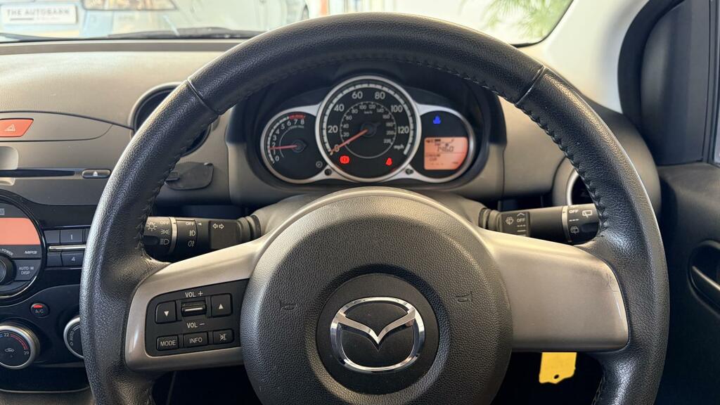 Mazda 2 1.5 Sport Euro 5 Red #20