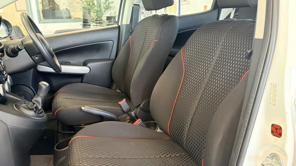 Mazda 2 1.5 Sport Euro 5 Red #17