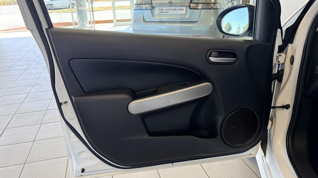 Mazda 2 1.5 Sport Euro 5 Red #16