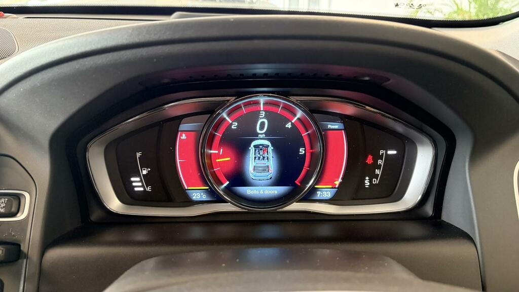 Volvo XC60 2.0L D4 R-design Lux 178 Bhp White #30