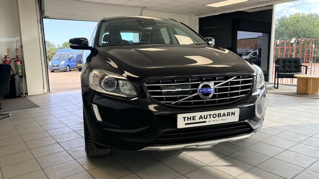 Volvo XC60 2.0L D4 R-design Lux 178 Bhp White #10