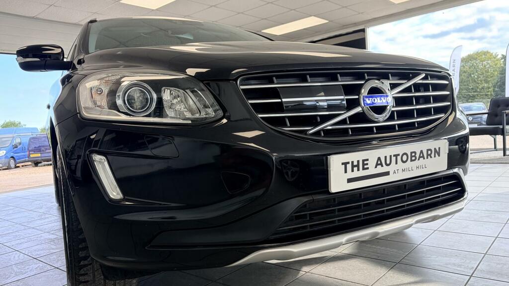 Volvo XC60 2.0L D4 R-design Lux 178 Bhp White #9