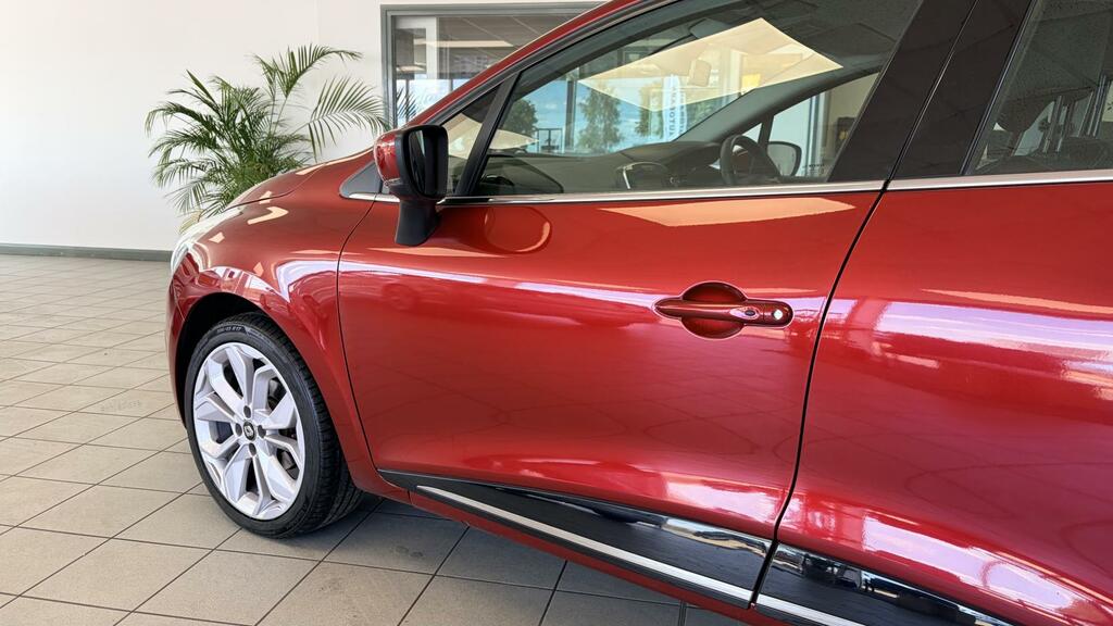 Renault Clio Dynamique S Nav Red #4