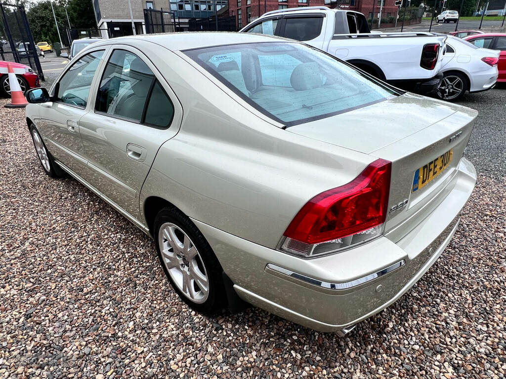 Volvo S60 Se 2.4-D5-163 6 Speed Saloon, Nj06 Ofk  #22