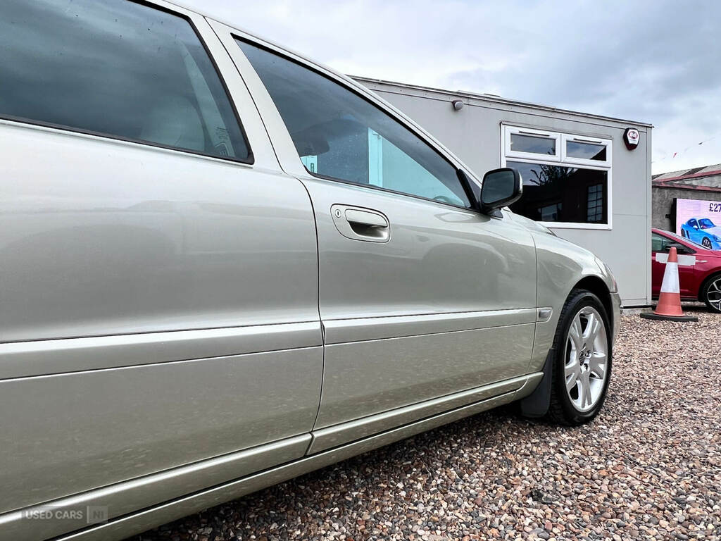 Volvo S60 2.5 T Se Geartronic Gold #6
