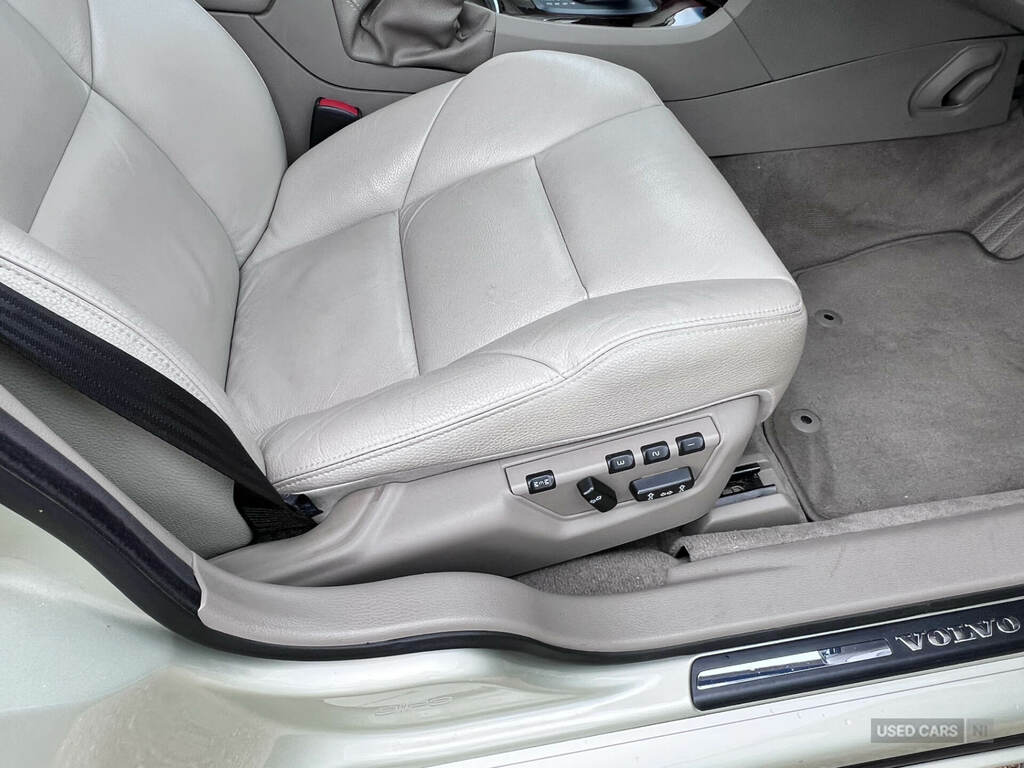 Volvo S60 Se 2.4-D5-163 6 Speed Saloon, Nj06 Ofk  #12