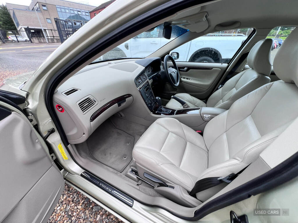 Volvo S60 Se 2.4-D5-163 6 Speed Saloon, Nj06 Ofk  #20