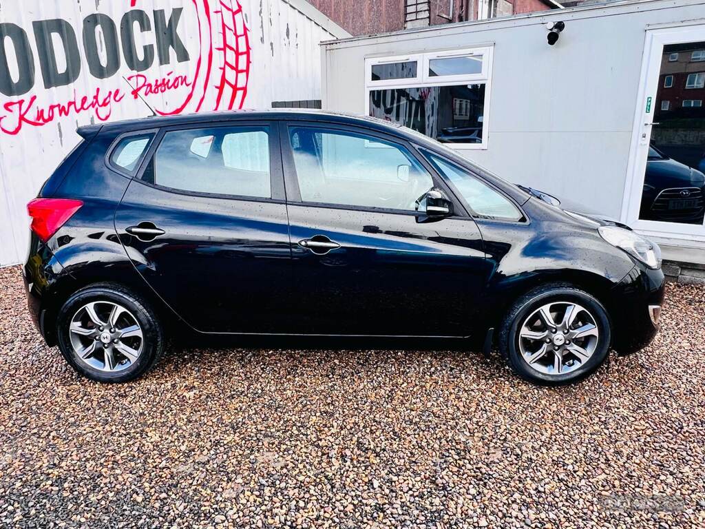 Hyundai Ix20 1.4 Blue Drive Se Black #3