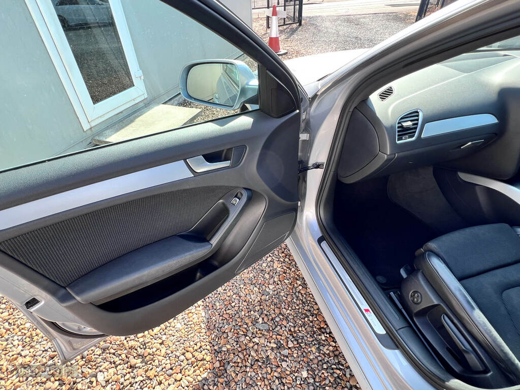 Audi A4 2.0 Tdi 190 Quattro Se Technik S Tronic #18