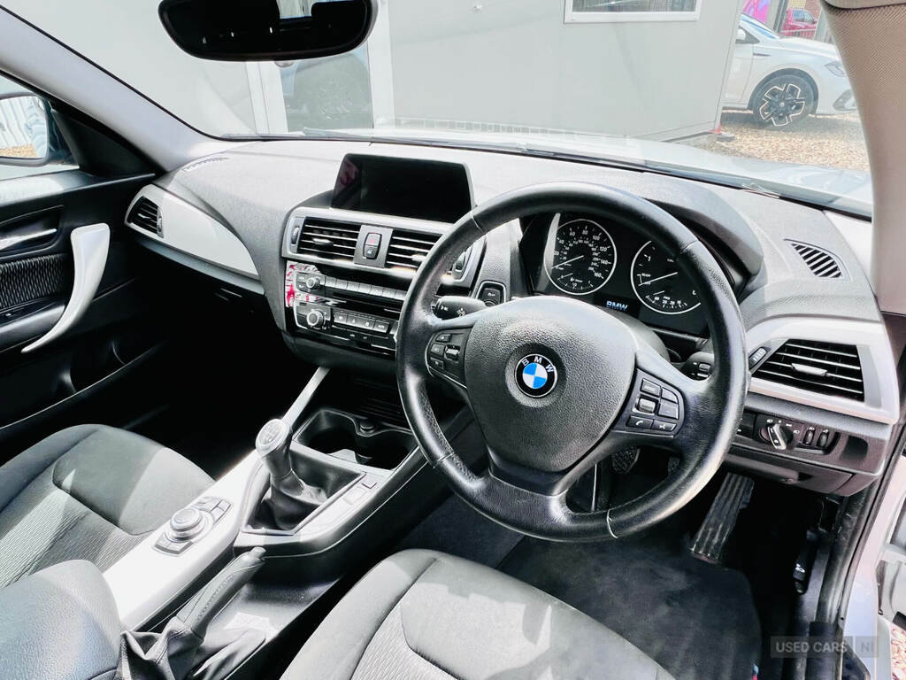 BMW 1 Series Sport Black #7