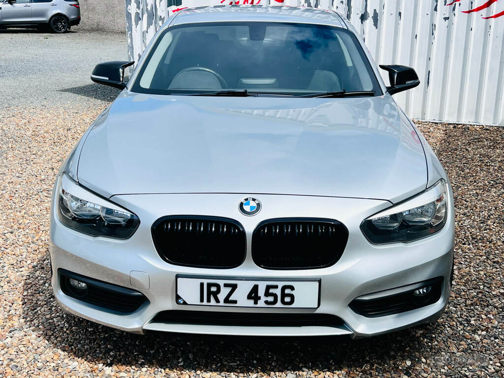 BMW 1 Series Sport Black #10