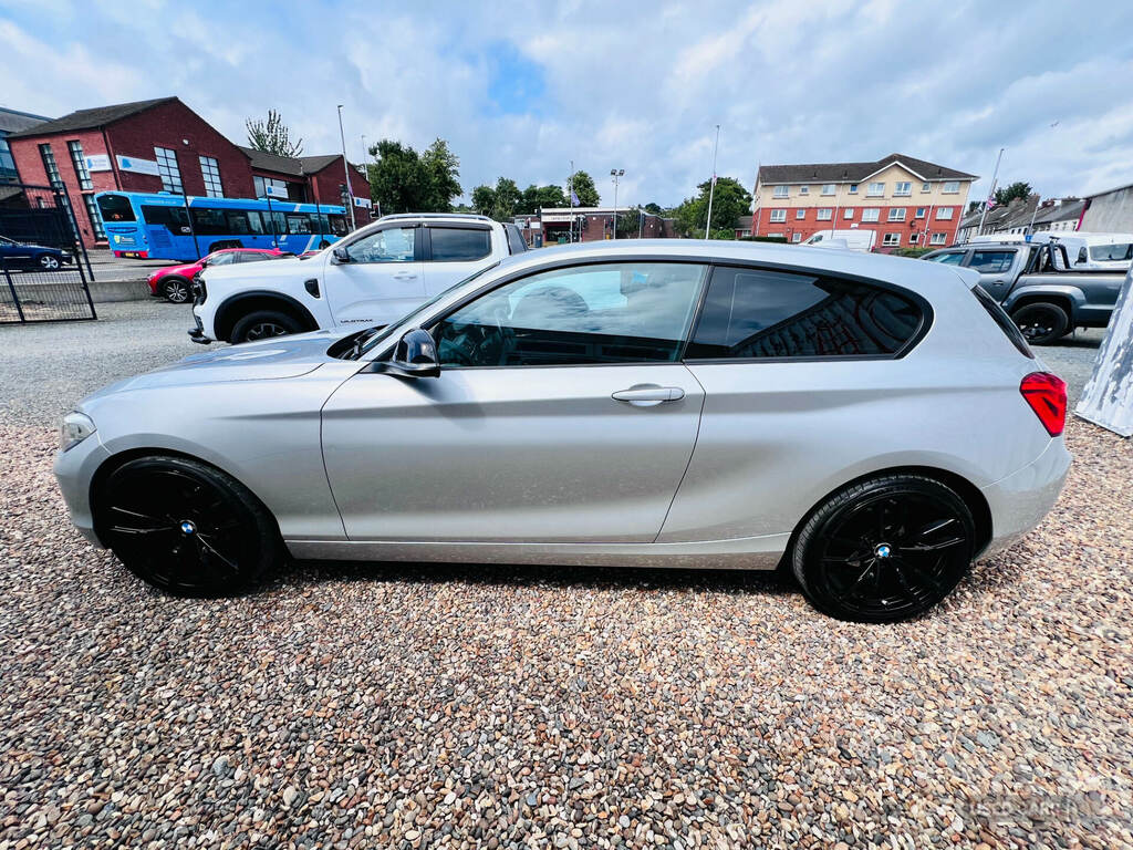 BMW 1 Series Sport Black #13