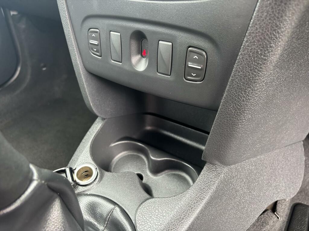 Dacia Sandero Ambiance White #24