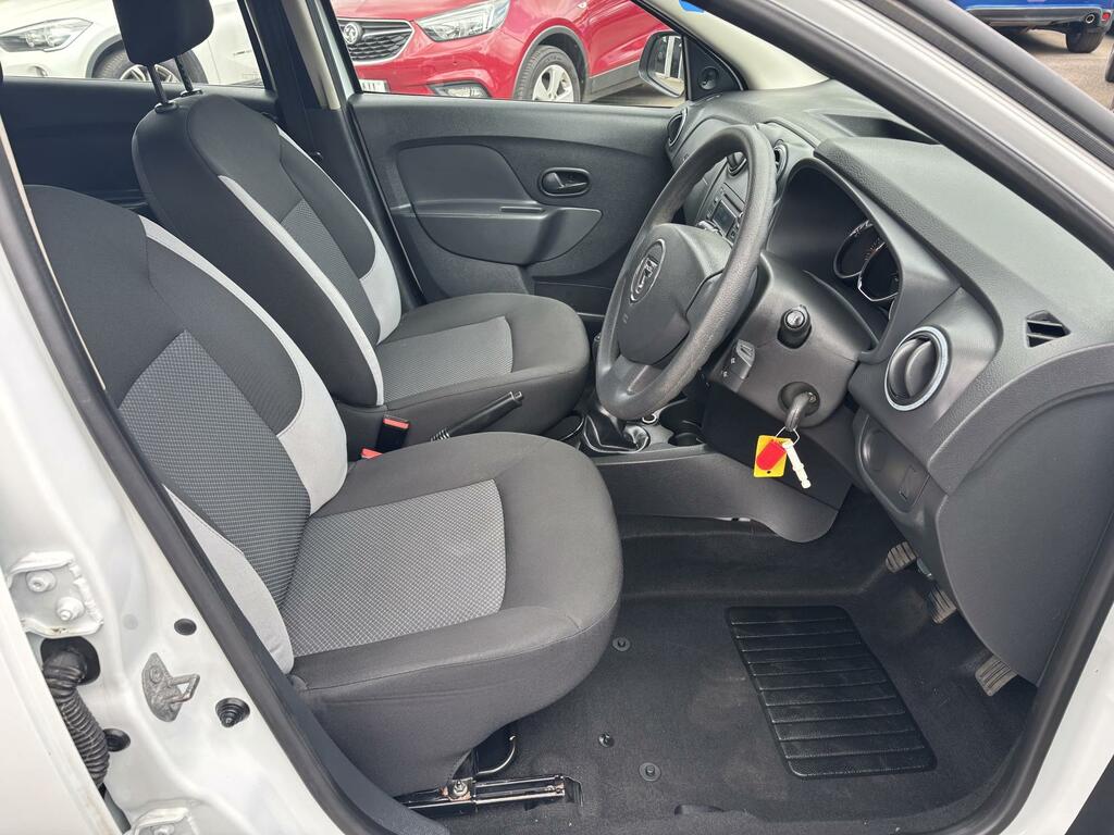 Dacia Sandero Ambiance White #26