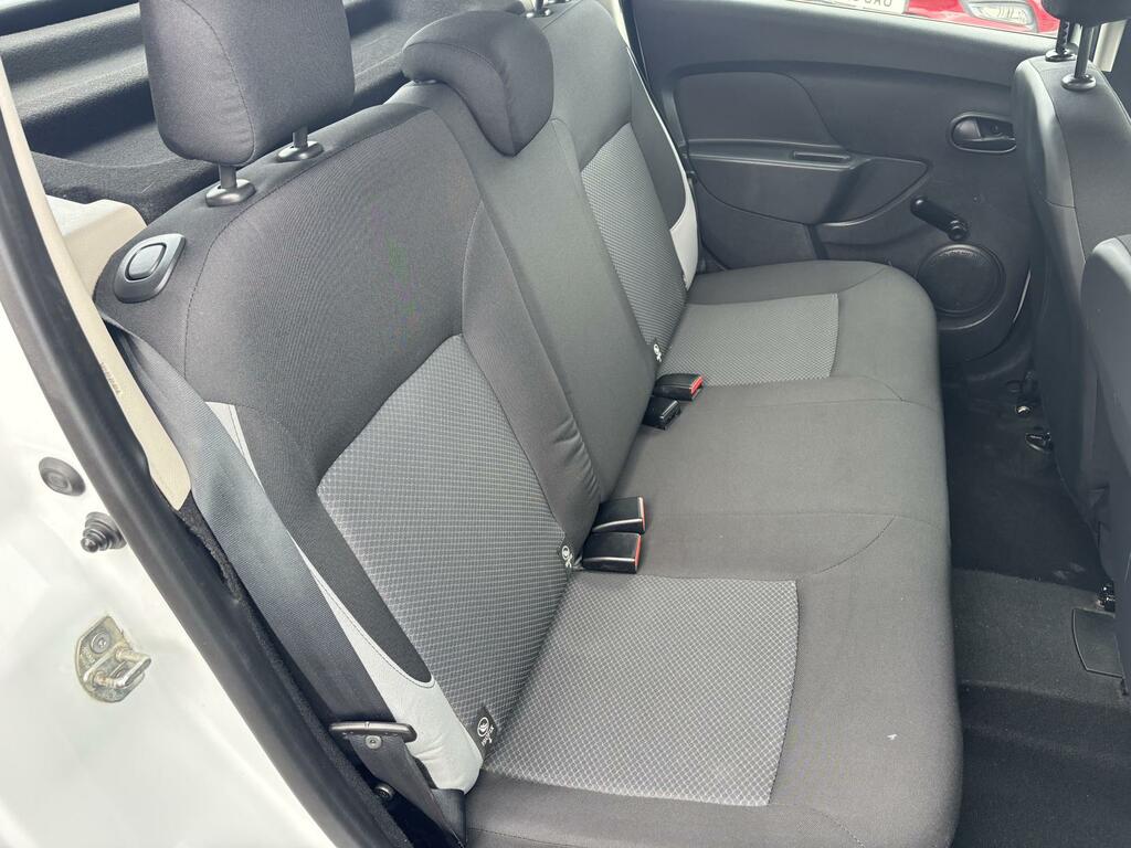 Dacia Sandero Ambiance White #32