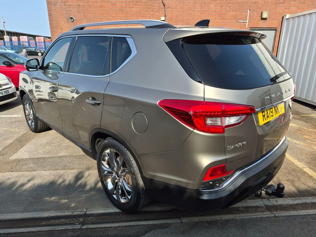 SsangYong Rexton 2.2D Ultimate T-tronic 4Wd Euro 6 Beige #4