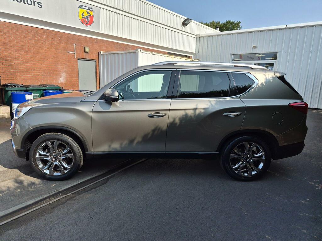 SsangYong Rexton 2.2D Ultimate T-tronic 4Wd Euro 6 Beige #3