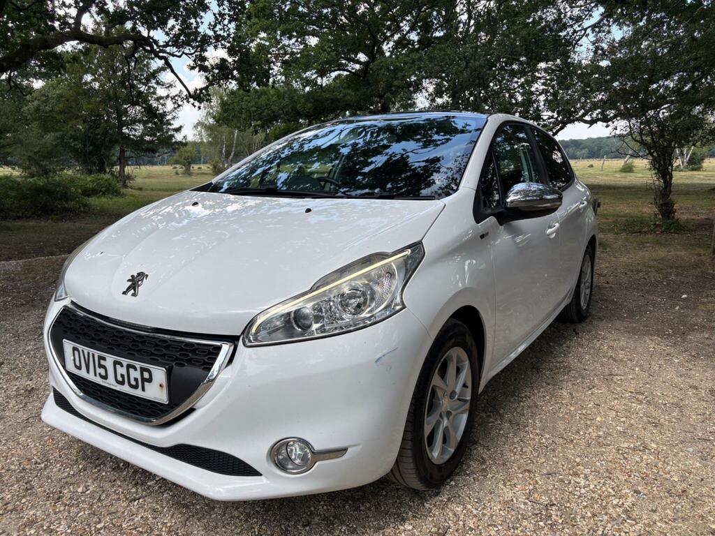 Peugeot 208 1.2 Vti Puretech Style Hatchback White #5