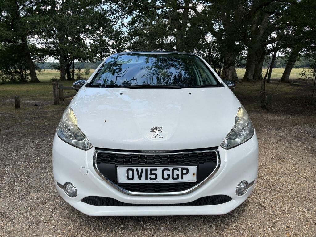 Peugeot 208 1.2 Vti Puretech Style Hatchback White #4