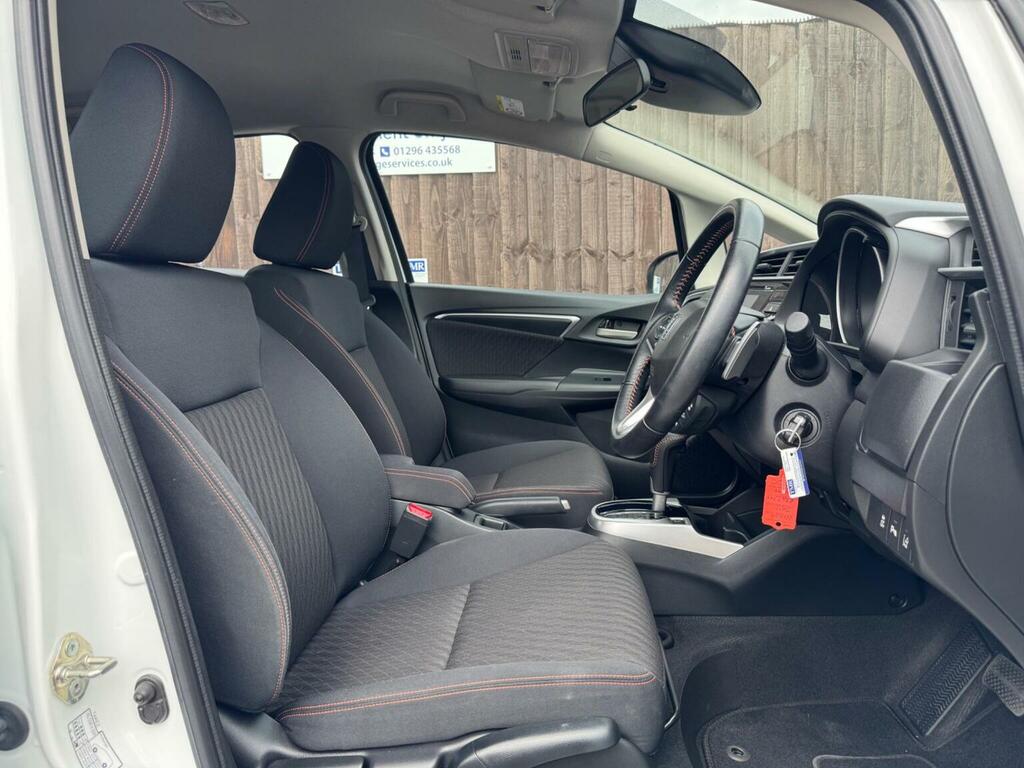 Honda Jazz 1.5 I-vtec Sport Cvt Euro 6 Ss 201867 White #3