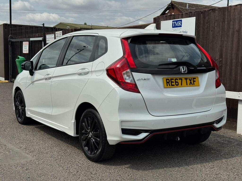 Honda Jazz 1.5 I-vtec Sport Cvt Euro 6 Ss 201867 White #2