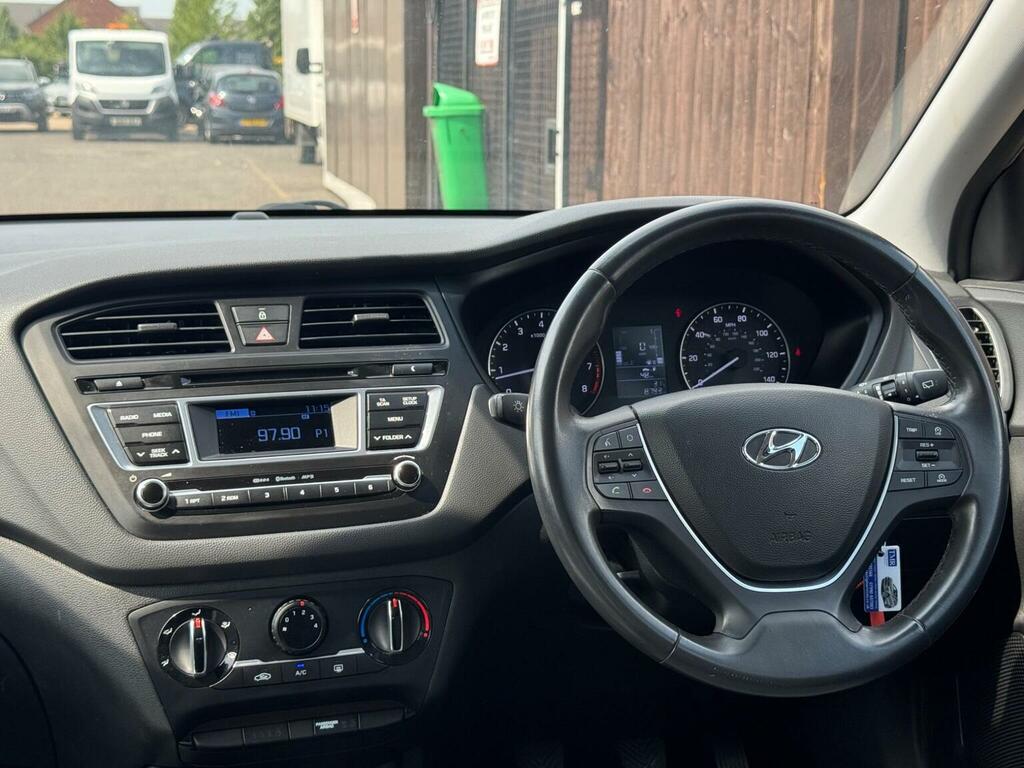 Hyundai I20 1.2 Se Euro 6 201666 Grey #4