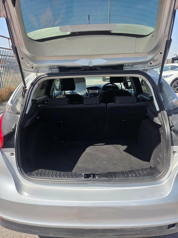 Ford Focus 1.6 Tdci Zetec Euro 5 Ss BV15UBA Silver #4