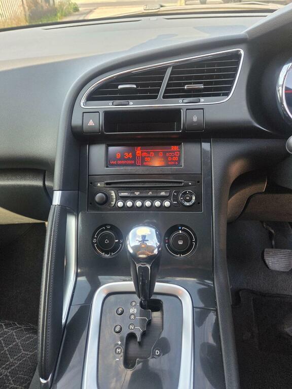 Peugeot 3008 1.2 Puretech Allure Euro 6 Ss Black #14