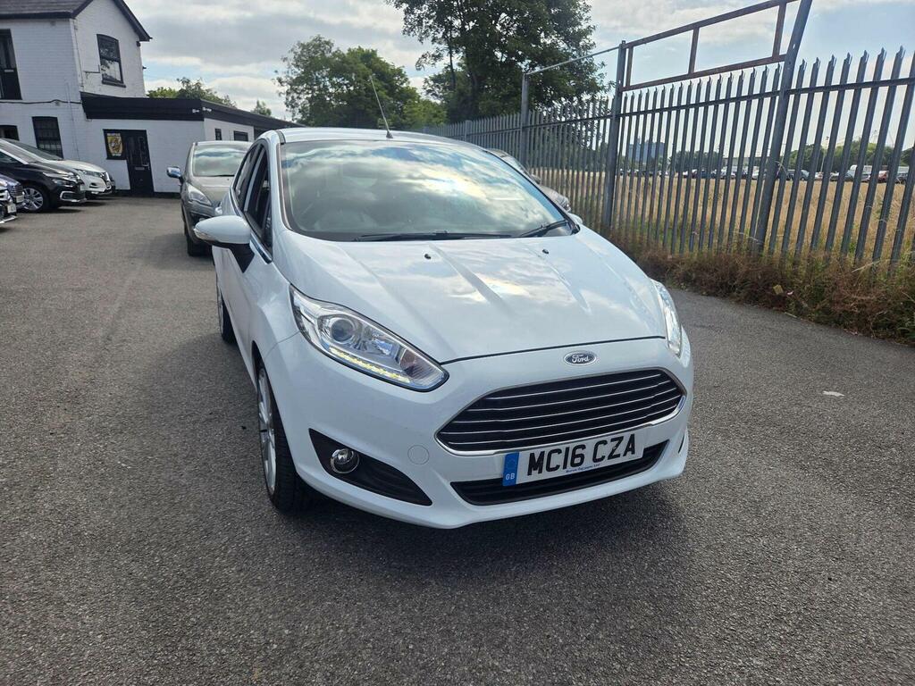 Ford Fiesta 1.0T Ecoboost Titanium Euro 6 Ss White