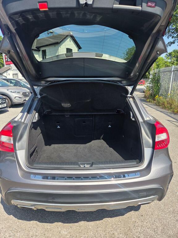 Mercedes-Benz GLA Class 1.6 Gla200 Amg Line 7G-dct Euro 6 Ss Grey #4