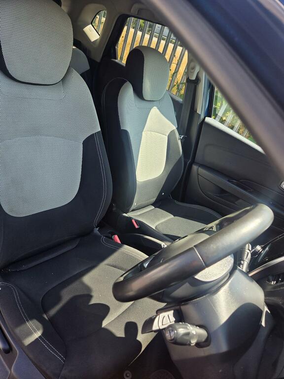 Renault Captur Tce Iconic Sat Red #8