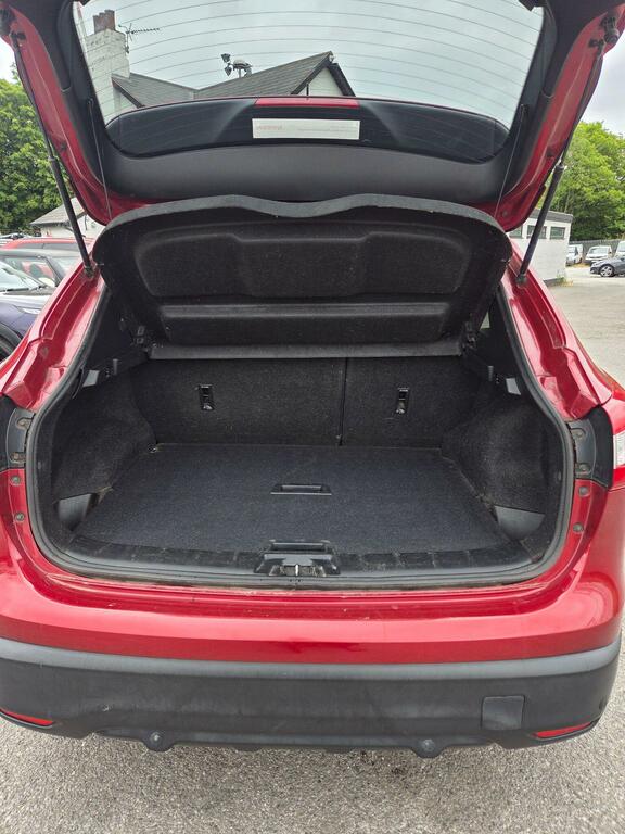 Nissan Qashqai 1.5 Dci Tekna 2Wd Euro 6 Ss RX66WDW Red #4