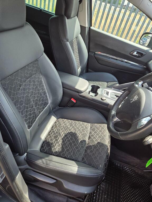 Peugeot 3008 Active White #9