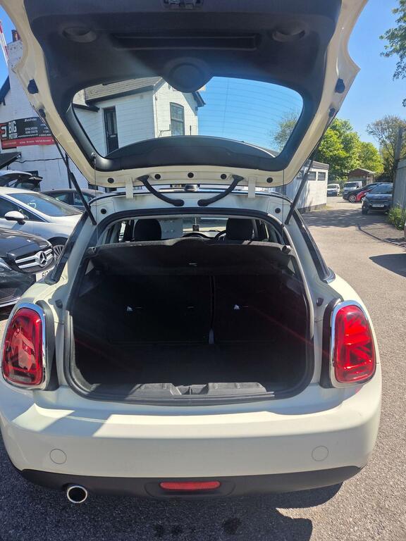 Mini Hatch 1.5 Cooper Classic Euro 6 Ss ND69AZG White #4