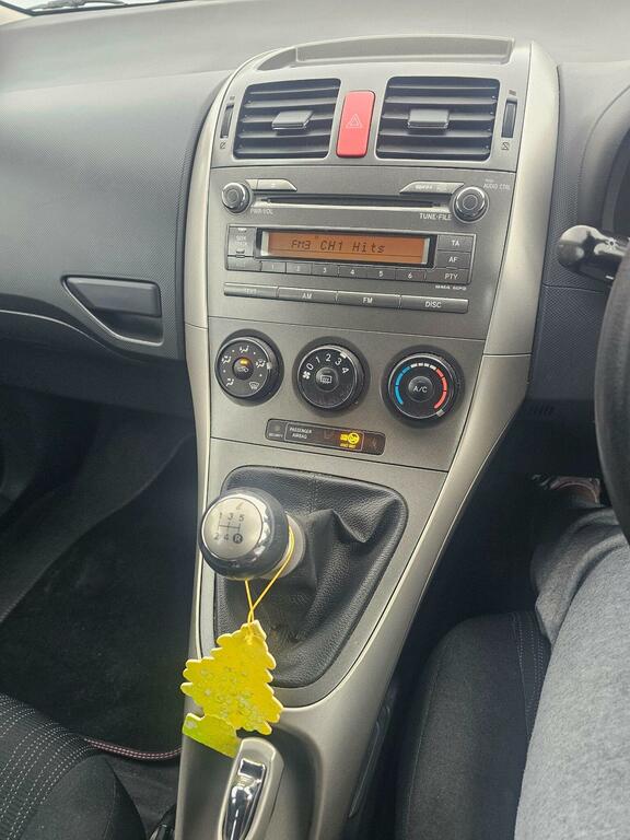Toyota Auris 1.6 T Spirit Multimode Silver #10